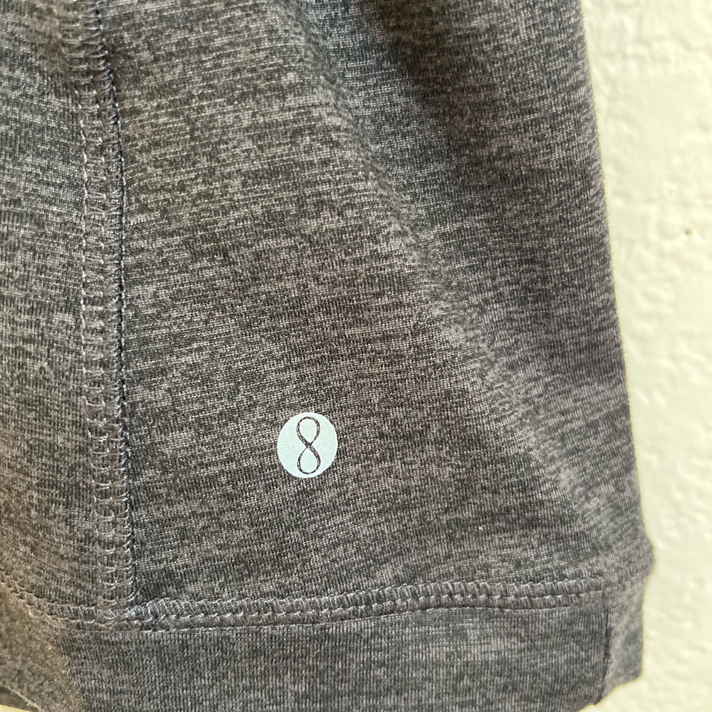 Layer 8 Heathered Gray‎ Performance Shirt Size Medium - Picture 7 of 7
